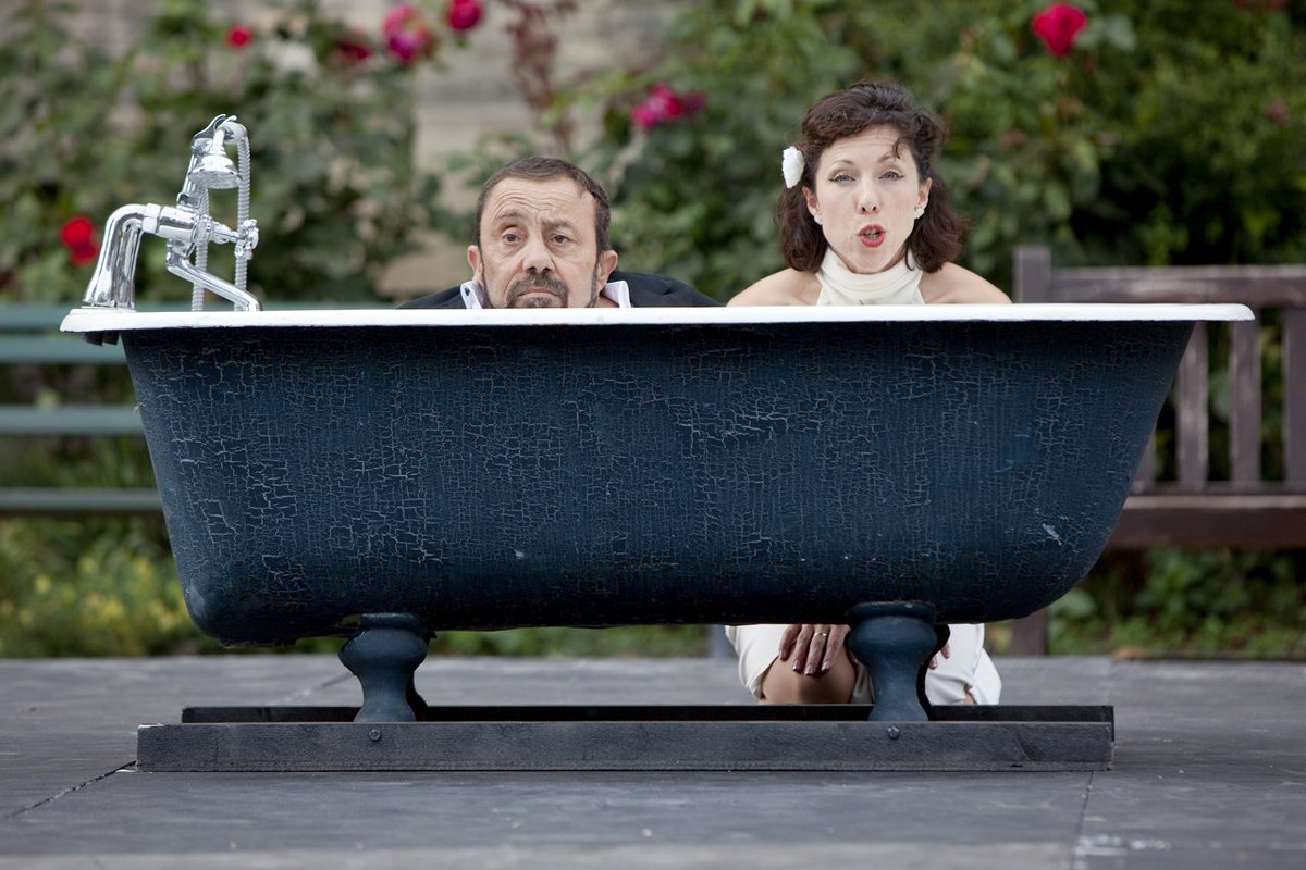 Dance Reading kicks off this Friday with Bill and Bobby <a href="/Stopgapdance/">Stopgap Dance</a> -  tickets only £5 from junctiondance.co.uk