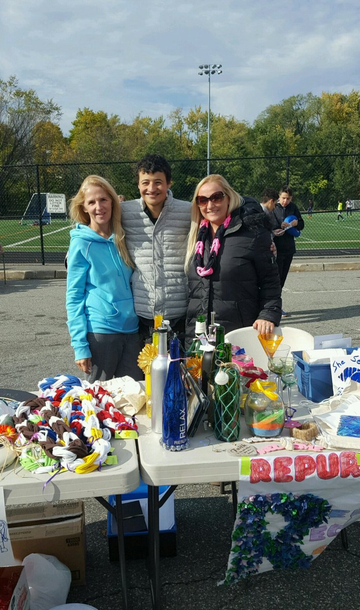 FelicianSchool's tweet photo. Our table at the Lodi Flea Market yesterday....thanks to those who supported us! #Recyclecrafts #learning4life https://t.co/yEF6rcvthF