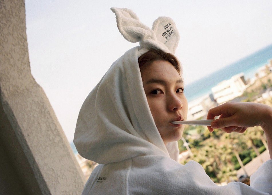 exoxostyle's tweet photo. [VAPP] #BAEKHYIN &amp; #CHEN IN COOL ENOUGH STUDIO TOWEL BAND US$36 (1 set) #백현 #첸 https://t.co/qN755rnqsk