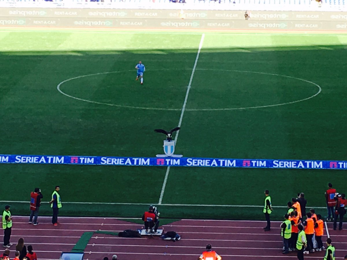 OfficialSSLazio's tweet photo. Un volo lungo #116anni
È il volo del nostro simbolo
Vola #Olympia!!!!!!!!!!!!!! https://t.co/OPXdMRac5u