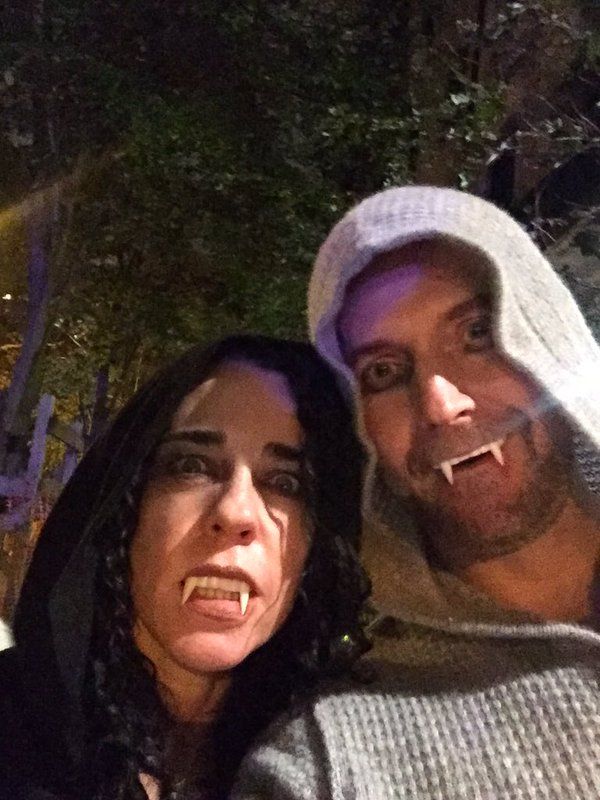 VAncilotti's tweet image. .@RCArmitage Hope you'll delight us with some funny Halloween costume tomorrow... You could use Kenneth's wig 😂 #scarySelfie #DoNotDelete