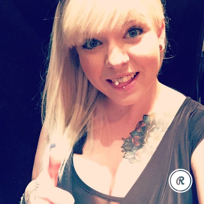 Was macht ihr sch&ouml;nes? 😊#verkaufsoffen #sonntag #koblenz #30gradimschatten https://t.co/vxWUe5p1B4<a href="/tag/verkaufsoffen"class="tags">#verkaufsoffen</a><a href="/tag/sonntag"class="tags">#sonntag</a><a href="/tag/koblenz"class="tags"><span>#koblenz</span></a><a href="/tag/30gradimschatten"class="tags"><span>#30gradimschatten</span></a>