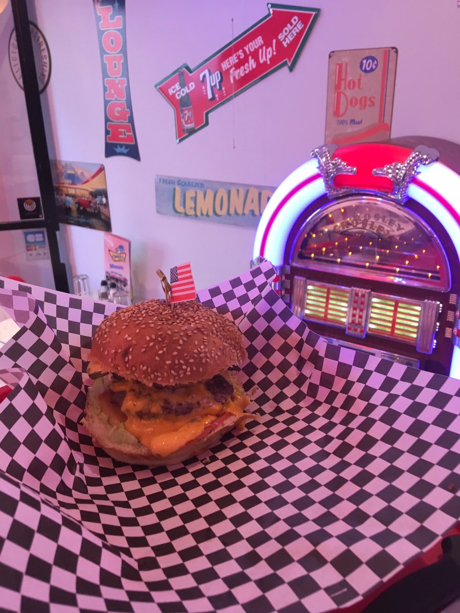 AtableBeverly's tweet image. #j'ai faim