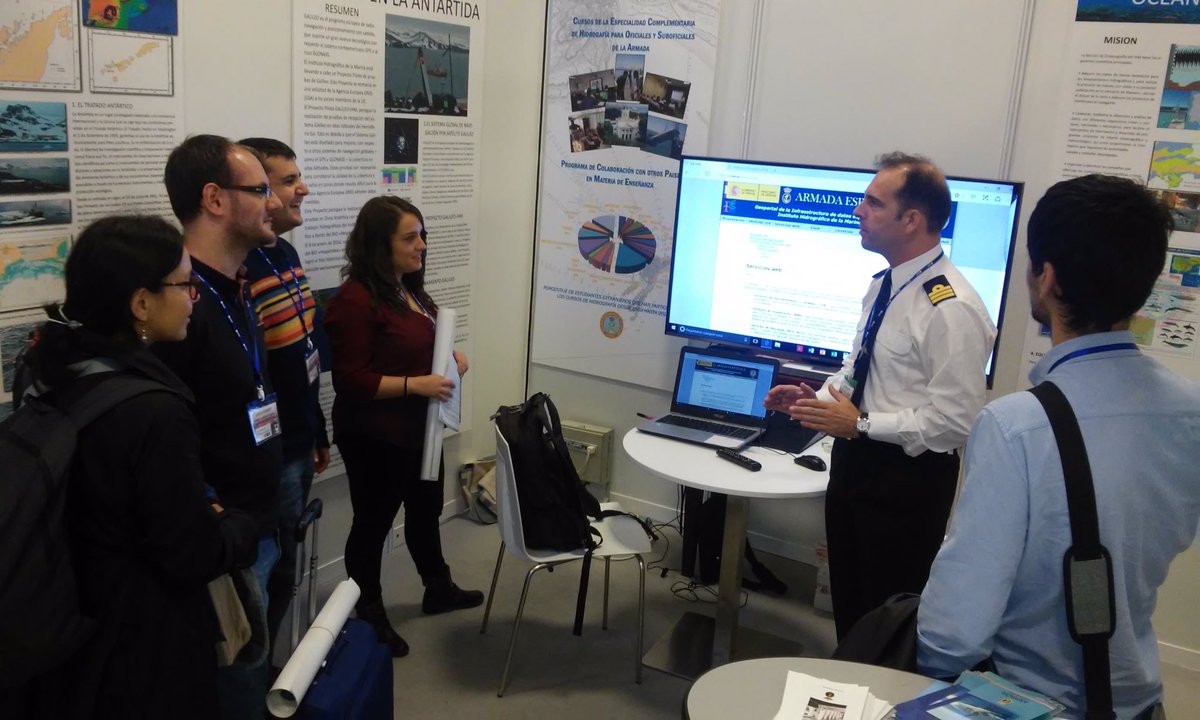 Armada_esp's tweet photo. Nuestro #stand #TOPCART2016 en #PalacioDeCongresos #Toledo. Instituto #Hidrográfico de la #Marina. #Exposiciones, charlas, demostraciones... https://t.co/562eouoqeb