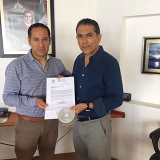 robespierrerh's tweet photo. Entregado oficio de solicitud al @ISSSTE_mx p/migrar a los trabajadores del @TSJ_Guerrero del Issspeg al Issste p/obtener más prestaciones. https://t.co/9RATTbG4VU