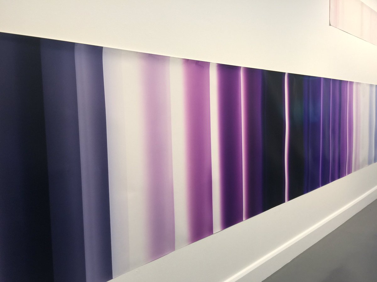 martijnpaulen's tweet photo. How to catch a rainbow? Halucinant mooi #brokenwhite @vanabbemuseum @DAEnews https://t.co/zdwiPdlxop
