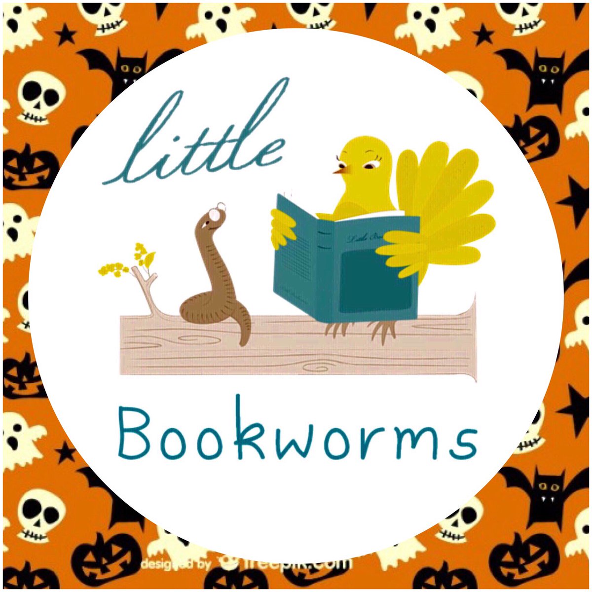 LBookworms's tweet image. Barnie bookworm has found a little Halloween friend!