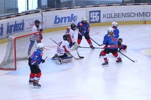 HeilbronnerEC's tweet photo. Sieg der HEC U14 gegen den Mannheimer ERC https://t.co/Kx1Ishk5xt https://t.co/Lenicb5OKd