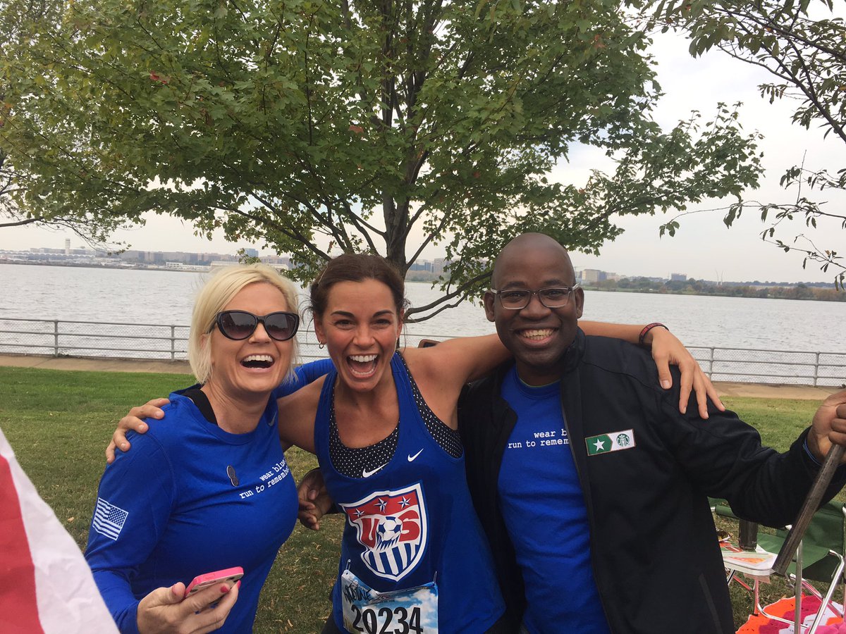 amy_papp's tweet photo. Selfies w co workers @herrickros @kash515 @BroncofanAdam #marinecorpsmarathon #AFNMidatlantic https://t.co/c75PXOvlgs