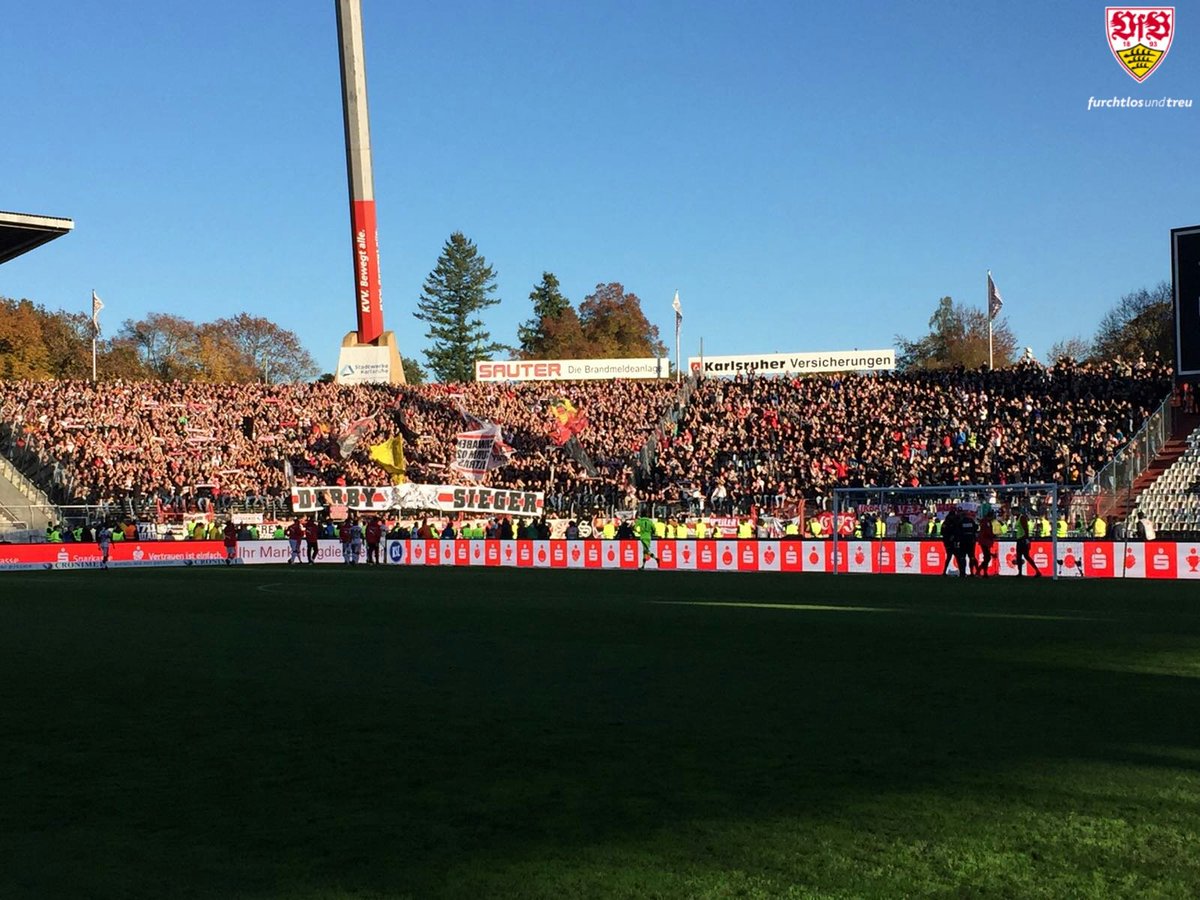 VfB's tweet photo. DERBYSIEGER!! ⚪🔴⚪ #VfB https://t.co/5UBpHtoEPg