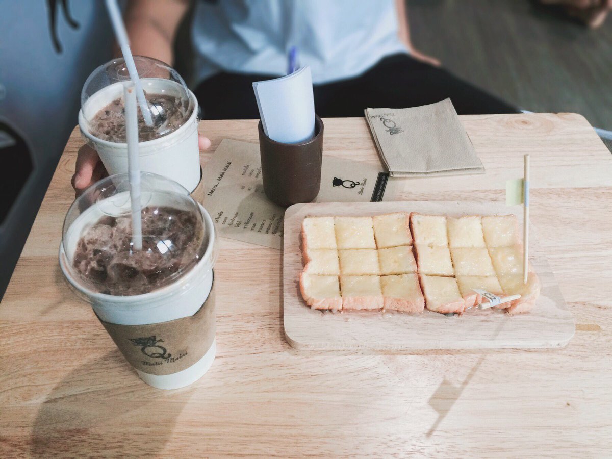mmintkyH's tweet photo. #รีวิวโคราช #ทาสเเมว
คาเฟ่แมวน่ารักมาก😻
ร้านไม่ใหญ่มาก มีของกินเล่นราคาโอเคเจ้าของร้านน่ารัก
พิกัด 👉🏻 ถนนสุระนาราย ซอย11 https://t.co/ijhTiwjOut