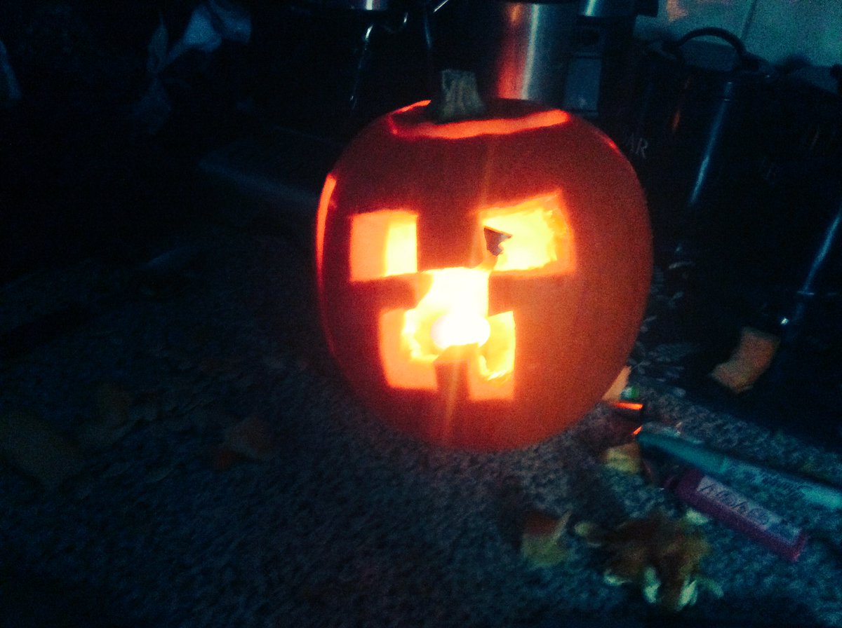RyanDaSlayer's tweet image. My Halloween Pumpkin!