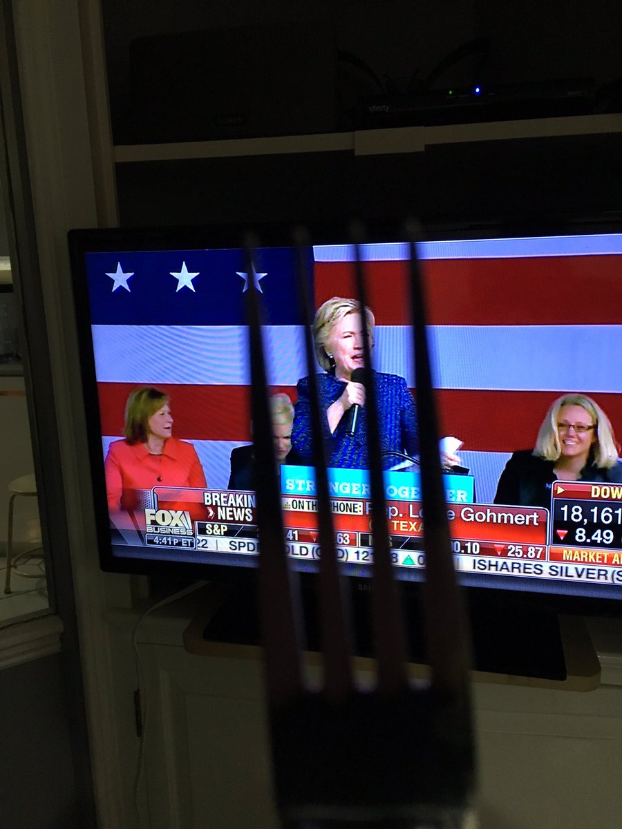 erskineallin's tweet photo. What goes around comes around #ForkHillary

Its all about good vrs evil
Guess who's #Evil

#Dickileaks 
#LockHerUp 

#GoHillary 
#CNNSOTU https://t.co/PoA6h4FwuC