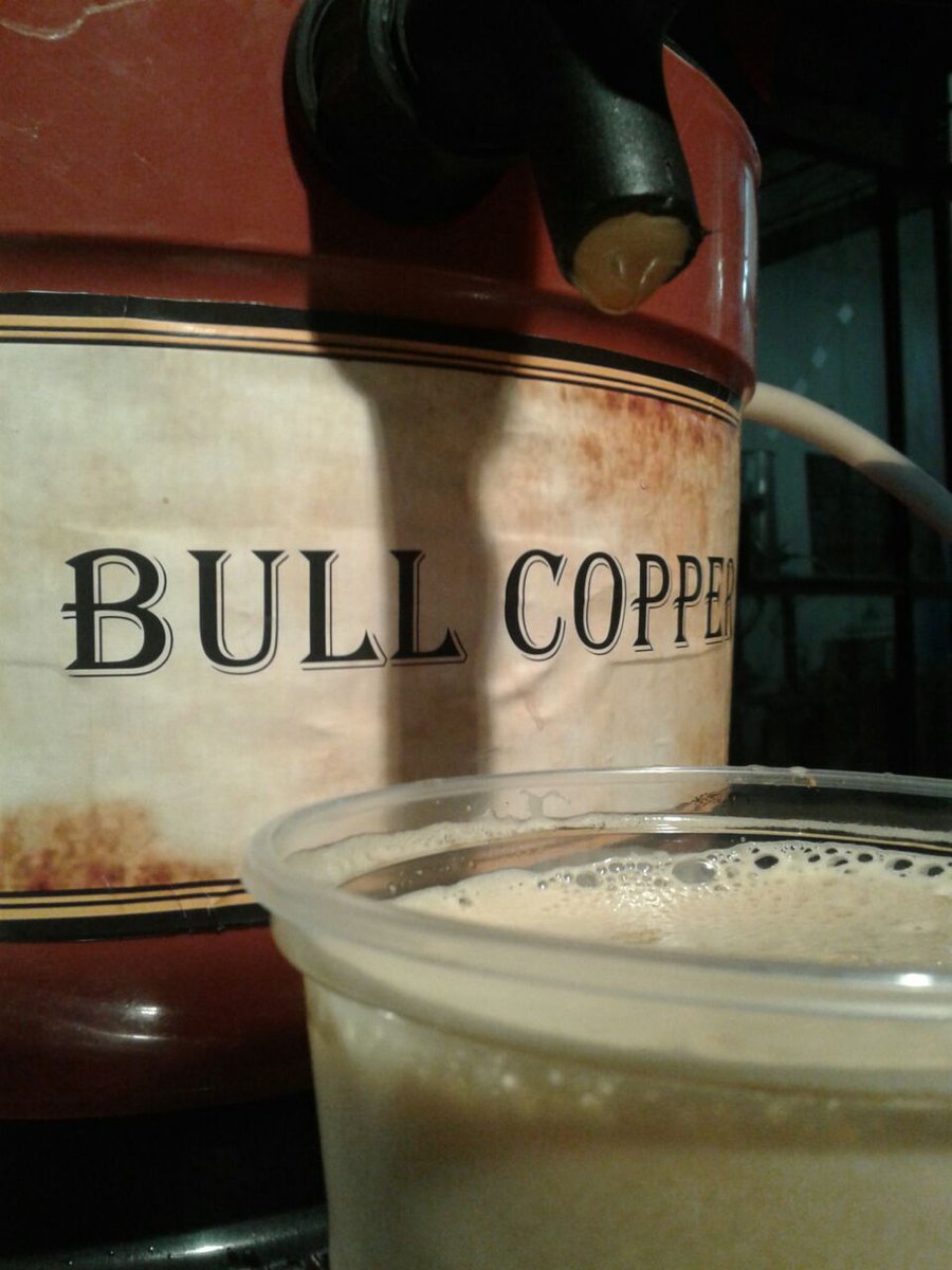 Bull_Copper's tweet image. Porter Soot, ya está lista para disfrutar ! #cerveza#artesanal#salecomopiñadeboxeador#brindabebote