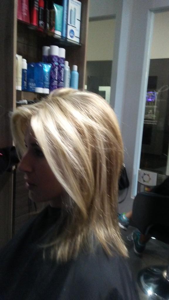 SaraRoberto7's tweet photo. #strong healthy hair, SaraRoberto Salon https://t.co/FflpfELvVY