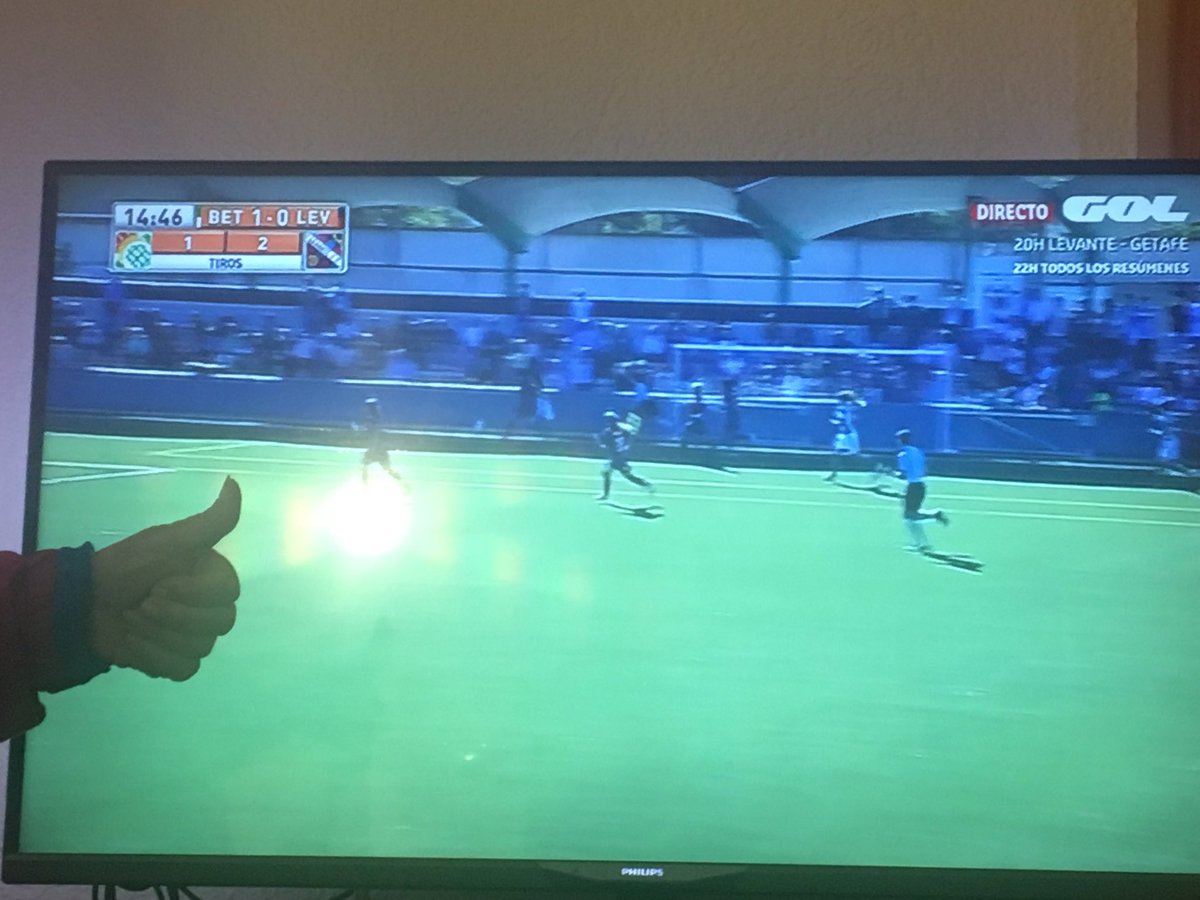 Vamos chicas!! 👍🏼⚽️ Vamos <a href="/LUDfemenino/">Levante UD Femenino</a> !! 💪🏻📺