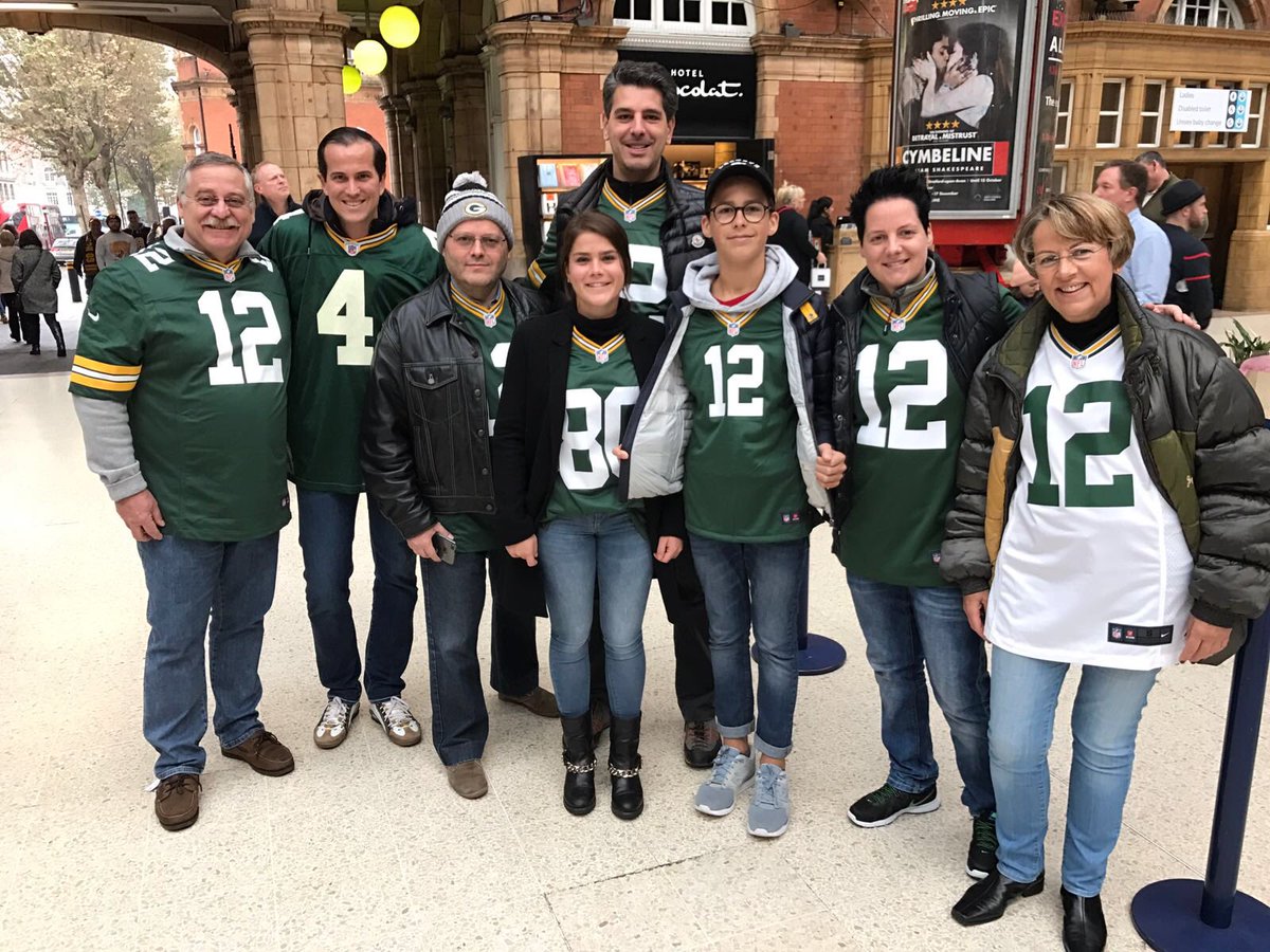 TanjaWelter's tweet photo. Packer Nation #nfl #ran #ranNFL #ranNFLsüchtig #football #packers #london #wembley https://t.co/ZZlRjcPP9m