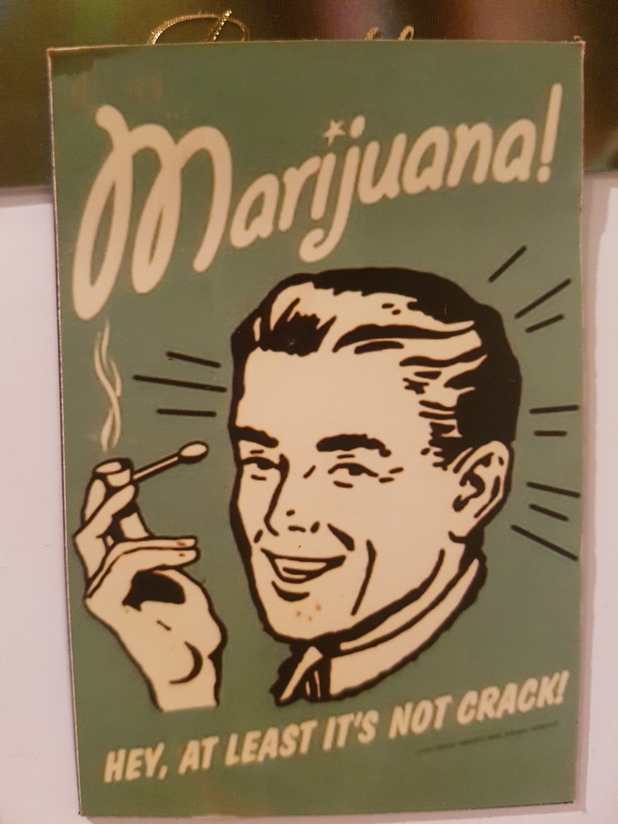 MagnumPI0072's tweet photo. @CFLNORML @NORMLUSF @reddit with all good intentions make me day higher than the sky is blue and I can see miles and miles and 8 miles M&amp;M. https://t.co/DHaylvoCI9