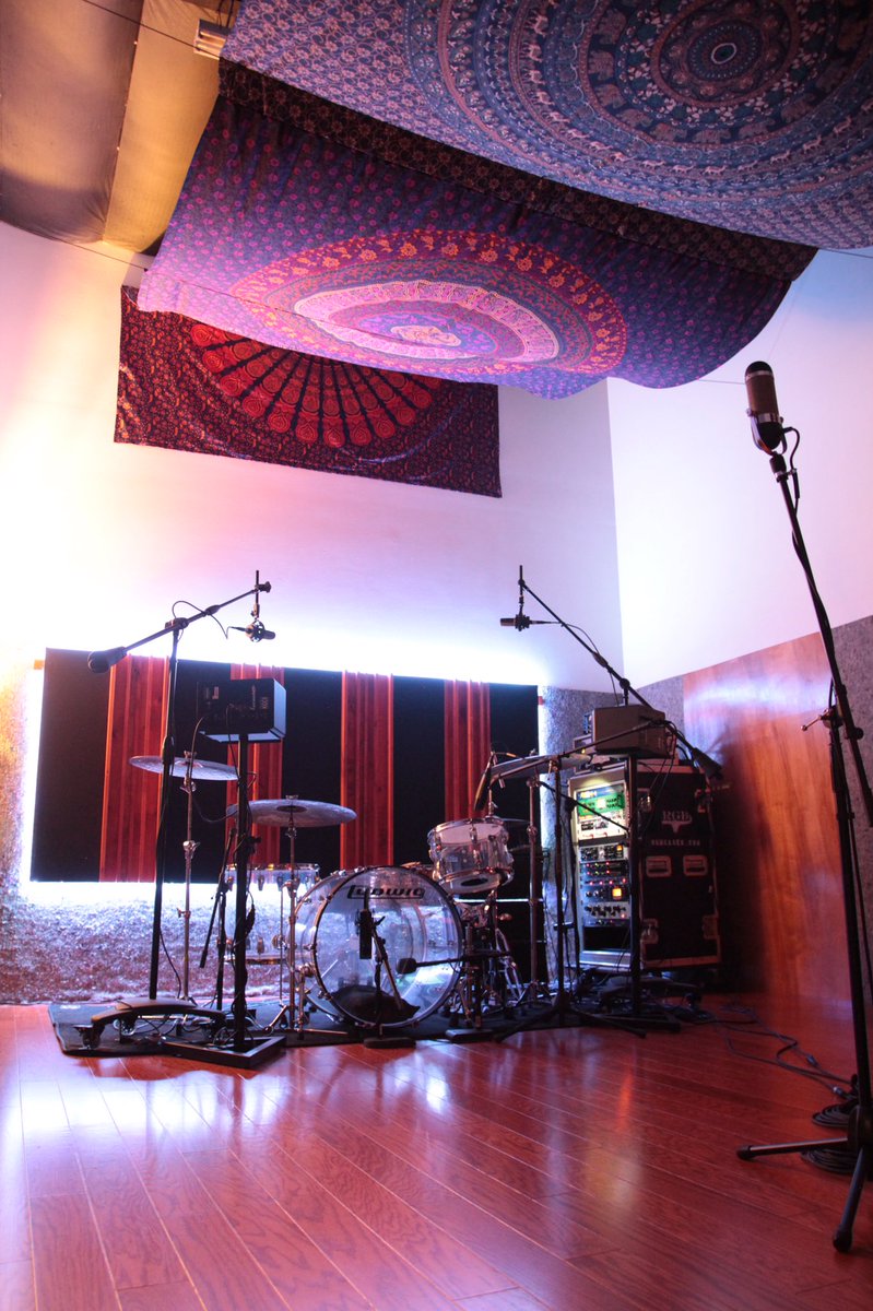 The new live room. Hit me for sessions!@LudwigDrumsHQ <a href="/ribbonmics/">AEA Ribbon Mics</a> @Mojaveaudio <a href="/AKGaudio/">AKG by HARMAN</a> <a href="/baeaudio/">BAE</a> <a href="/adesignsaudio/">A Designs Audio</a> <a href="/RetroInstrument/">Retro Instruments</a> <a href="/KRKSYS/">Krksys</a>