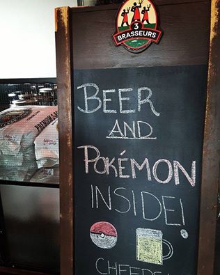 Please2Meet's tweet image. La combo perfetta: #Beer + #FreeWiFi + #PokemonGo! #GottaCatchEmAll