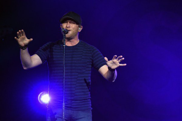 thebootdotcom's tweet photo. .@ColeSwindell put this song on his #DHS3 EP specifically because of his fans: https://t.co/W12u22Ipvy https://t.co/4RXLRyM5eD