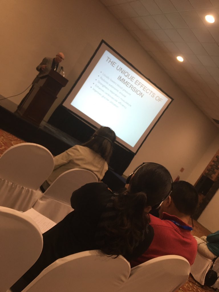 Amazing speakers... beautiful surroundings... <3 it all! Dr. Bruce Becker on stage! #aquacongress2016mx