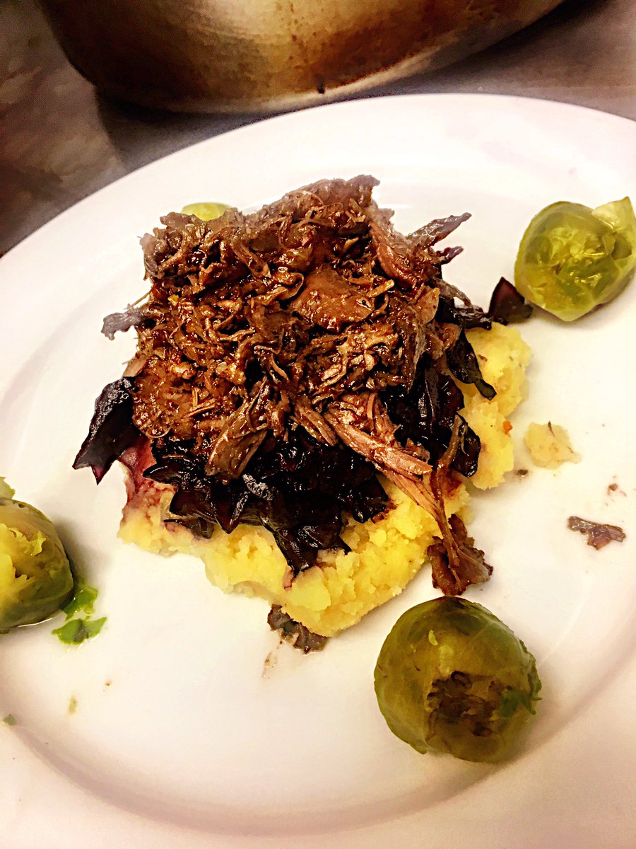 Braised hare with juniper &amp; redcurrant; red cabbage in port &amp; cassis; honey-mustard mash; sprouts with thyme. Happy Sunday! <a href="/Casitabar/">Casita bar</a>