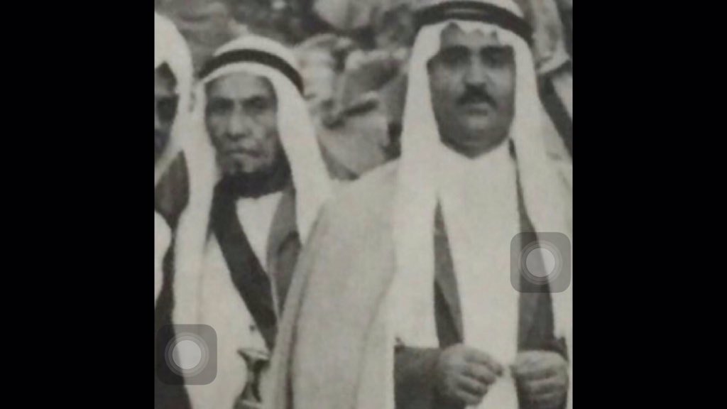 WorldAlkhaja's tweet photo. هذه الصورة للشيخ خالد بن محمد القاسمي مع كبير قبيلة #الخاجه محمد هادي الخاجه رحمهما الله وغفر لهما https://t.co/5xywDyd4Ro