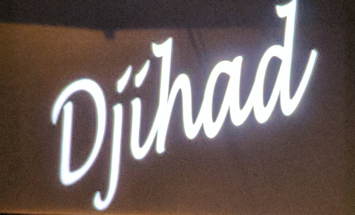 _MAArgentino's tweet image. At #ConfQcUNESCO I am super excited to be able to see this piece of theater #contramtl #decodethetruth