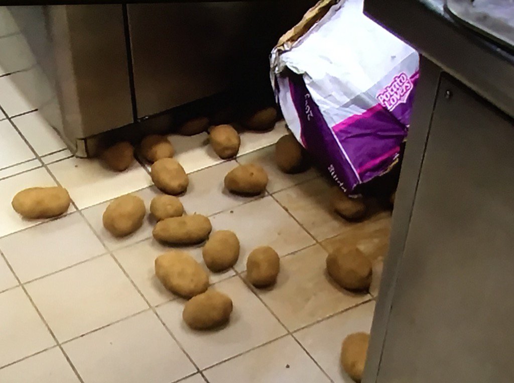 <a href="/QVFoods/">QV Foods</a> Potato Lovers Chipping spotted escaping on the Great British Menu!