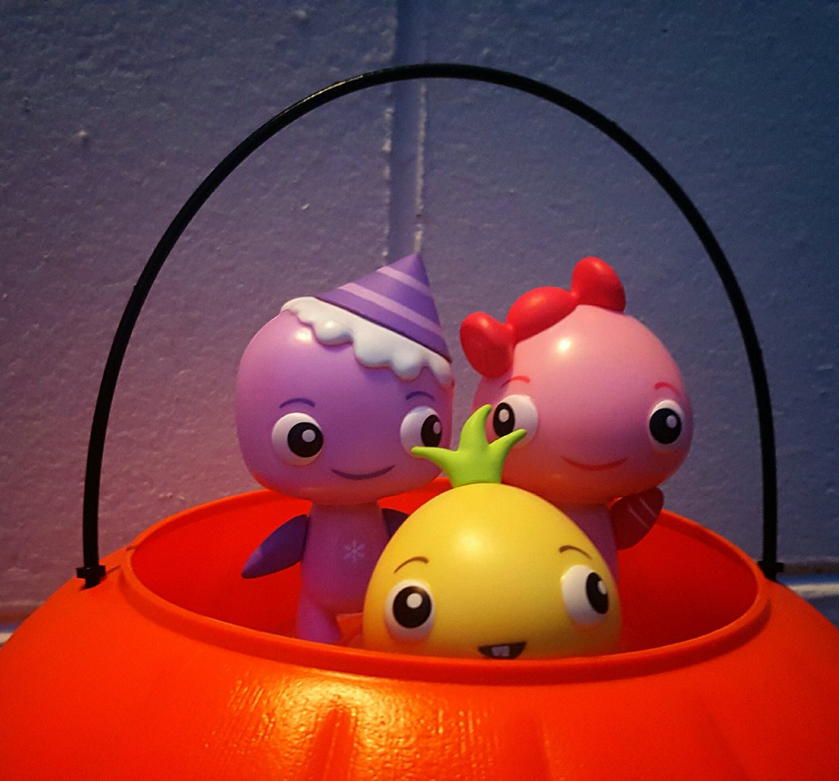Magicmeemees1's tweet photo. Who's ready to go trick or treating?#magicmeemees #mms #futureofplay #fop #toys #kids #kidstoys #new #fun #halloween #halloweenfun #spooky https://t.co/JzE7yRITfn