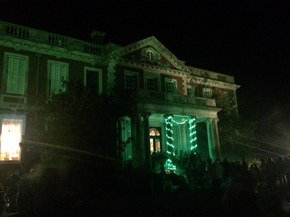 TrekkieGirls's tweet photo. When they try to make the mansion look haunted but instead it looks assimilated by the Borg #NotGoingInThere! https://t.co/ceONCi7Phn