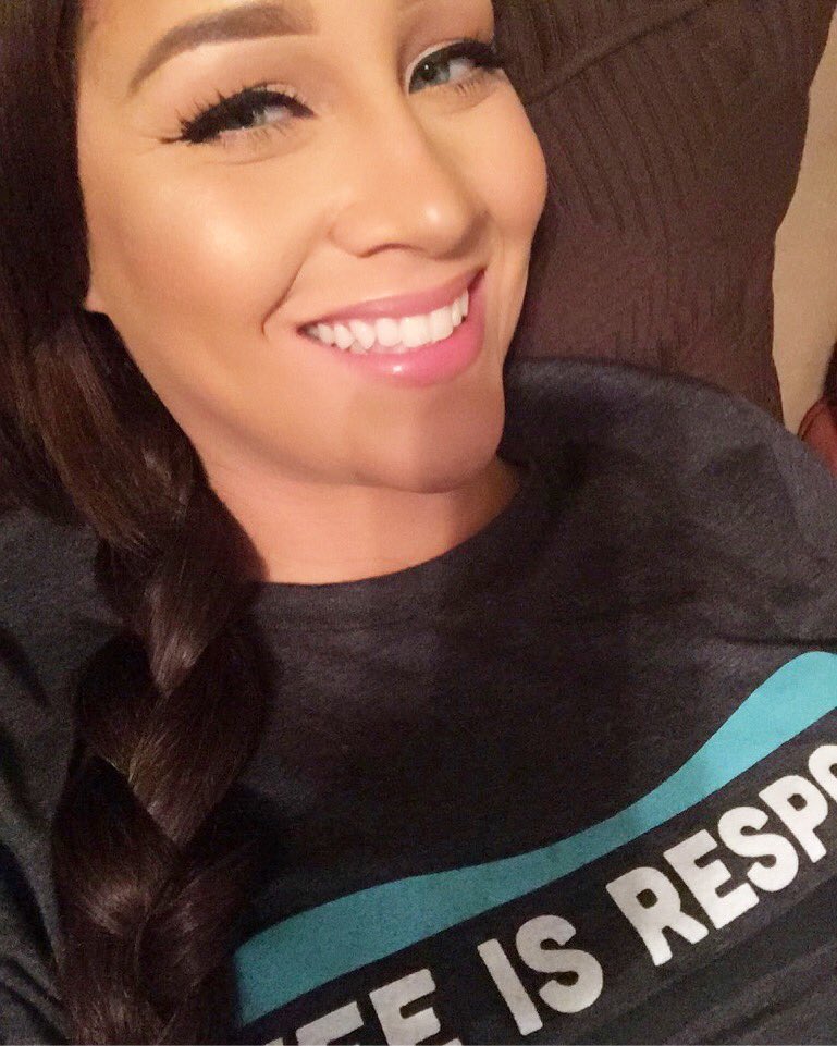life_isrespond's tweet photo. Use your smile to bring positive energy to yourself and others!!Your smile is apart of your attire.Complete your swagg!!!! ๐๐๐#LifeIsRespond https://t.co/onHnChYZkX