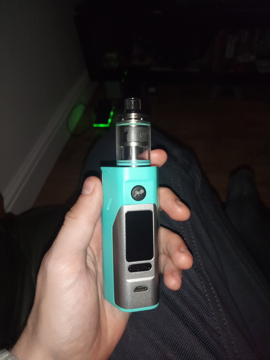 Wismec rx2/3 is looking good with the theorom tank on top. Time to wick it and start #vaping this tonight. #handcheck #vapefam