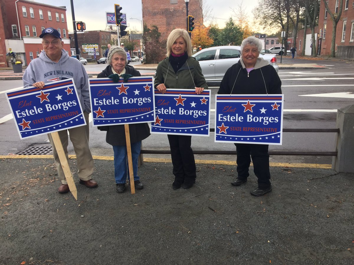 Estele4StateRep's tweet photo. 9 days 'til election day! Thanks to all who came out to yesterday's sign holding event. https://t.co/EbmKemQuxH