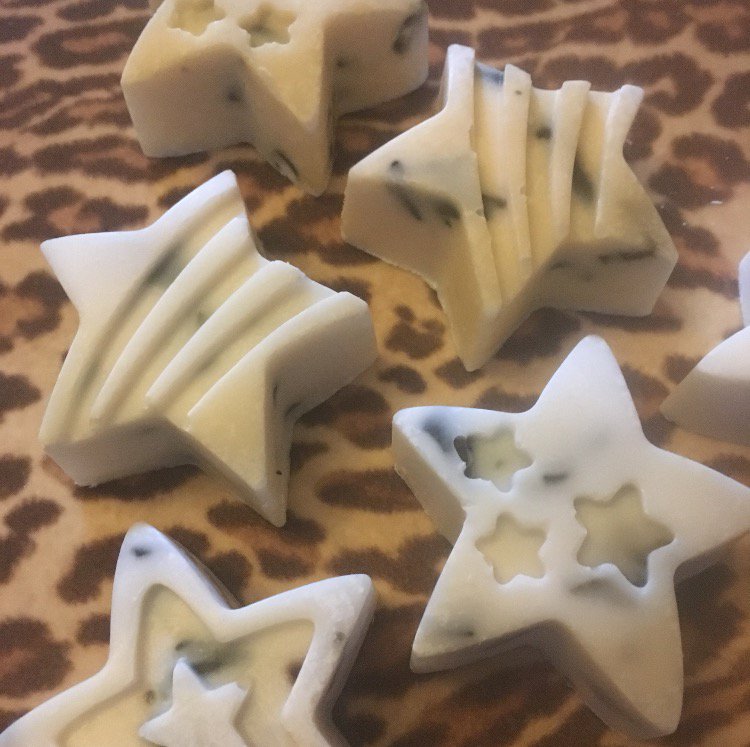 Our herbal soap with made sage and virgin coconut oil #handmadesoap #starsoaps #herbalsoap #sheabutter #sagesoap #diysoap #soapmaking
