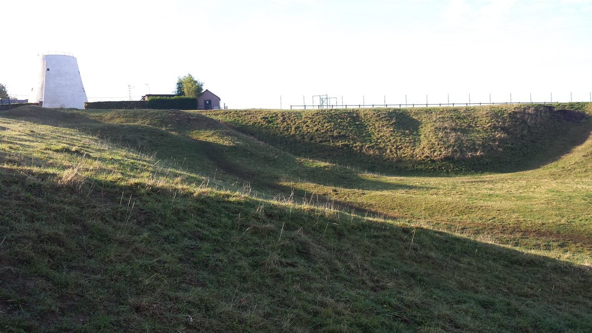 ToBaTwi's tweet photo. 30 Oct 2016 ! what a sunny day #Autumn ? good ride today 79km 740hm with sidekick fun on #hotond cyclocross track #flandersfields ☺/T https://t.co/pa8R8FCIQX