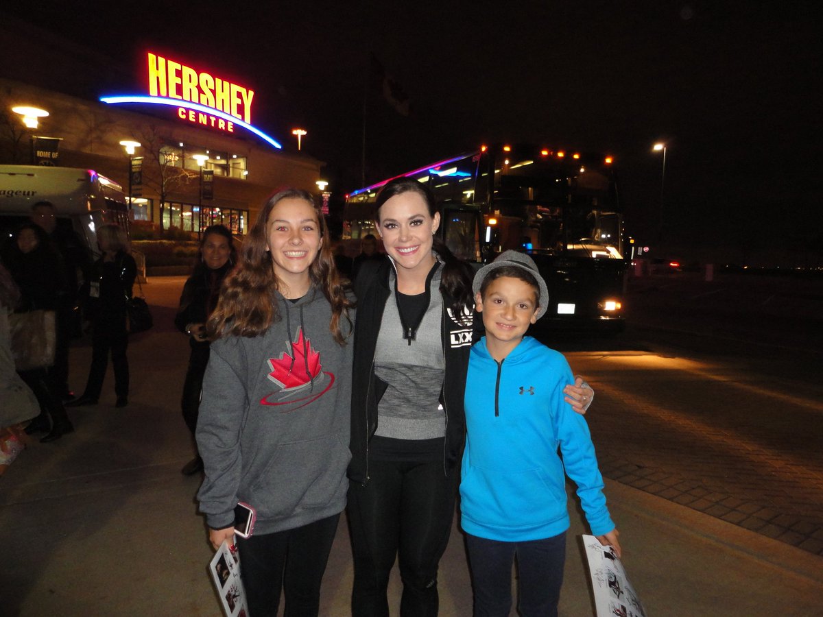 Meg F (@megf1221) on Twitter photo Thank you so much for staying for pictures! So happy to see you both skating again! 😀<a href="/ScottMoir/">Scott Moir</a> <a href="/tessavirtue/">Tessa Virtue</a> Thank you so much for staying for pictures! So happy to see you both skating again! 😀<a href="/ScottMoir/">Scott Moir</a> <a href="/tessavirtue/">Tessa Virtue</a>