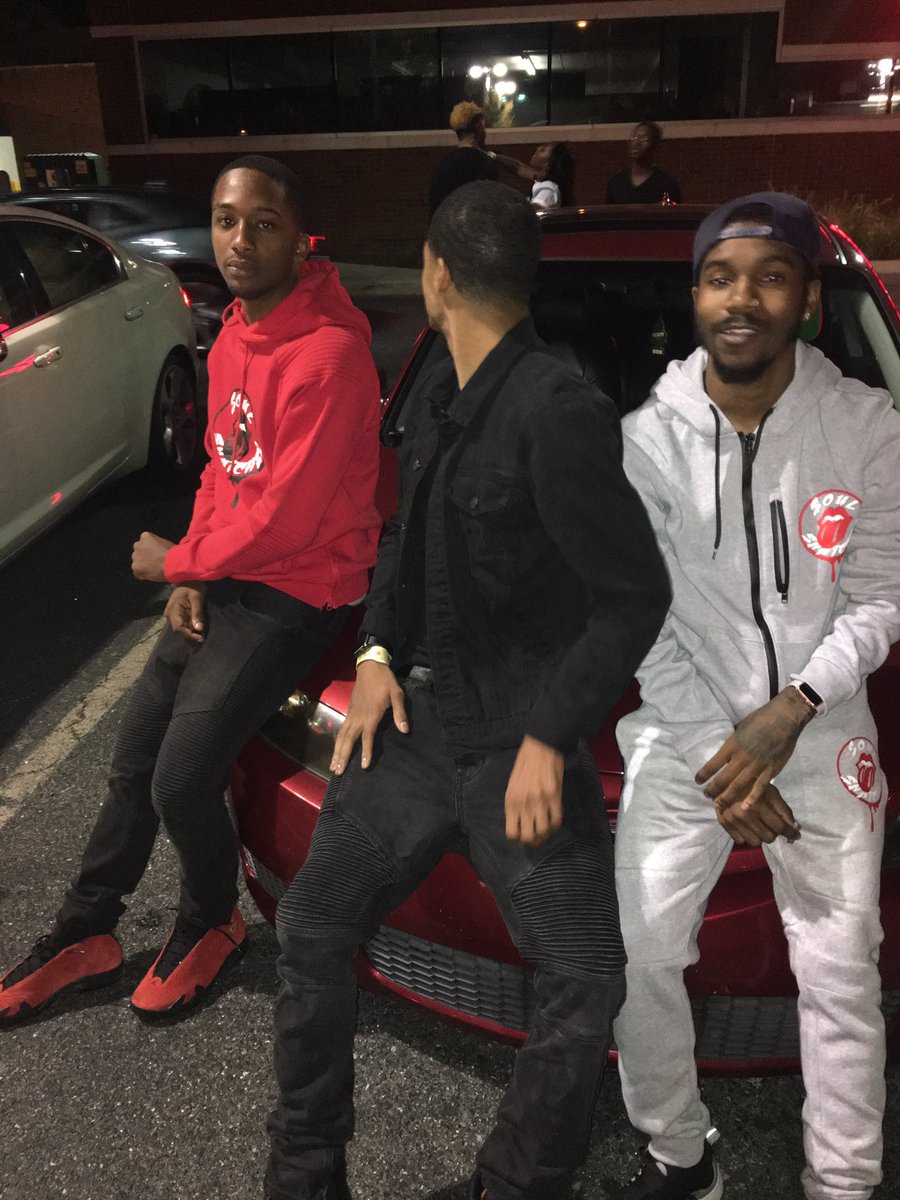 RonDiGG's tweet photo. @RaniirTriggs @TroyLamar https://t.co/qfur1TfmhC