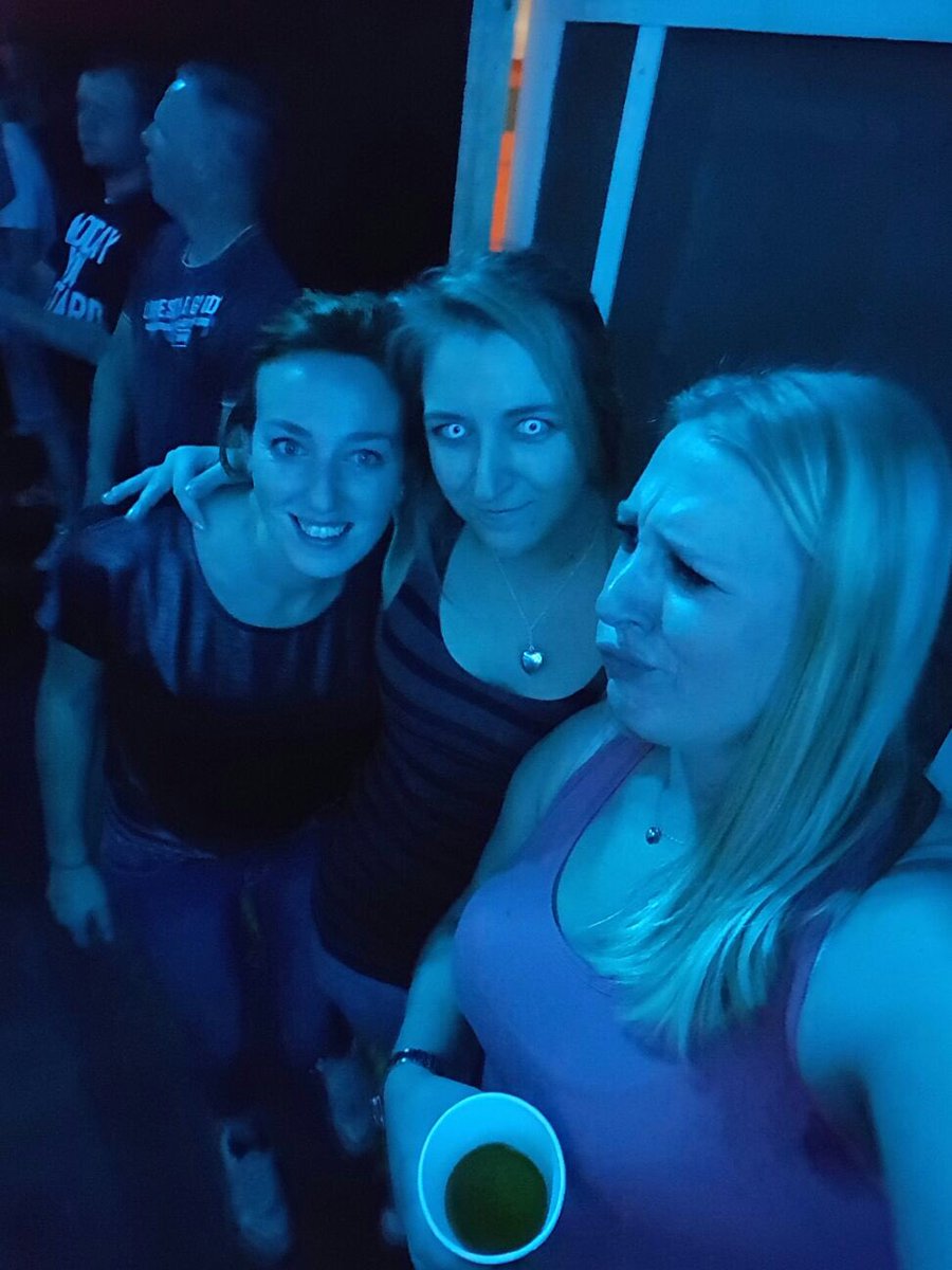 ArankaMe's tweet photo. #halloween #xxlerator #raw #party #creepyeyes #thanksbabes #somuchfun #nijmegen https://t.co/MnfNSvNS4S