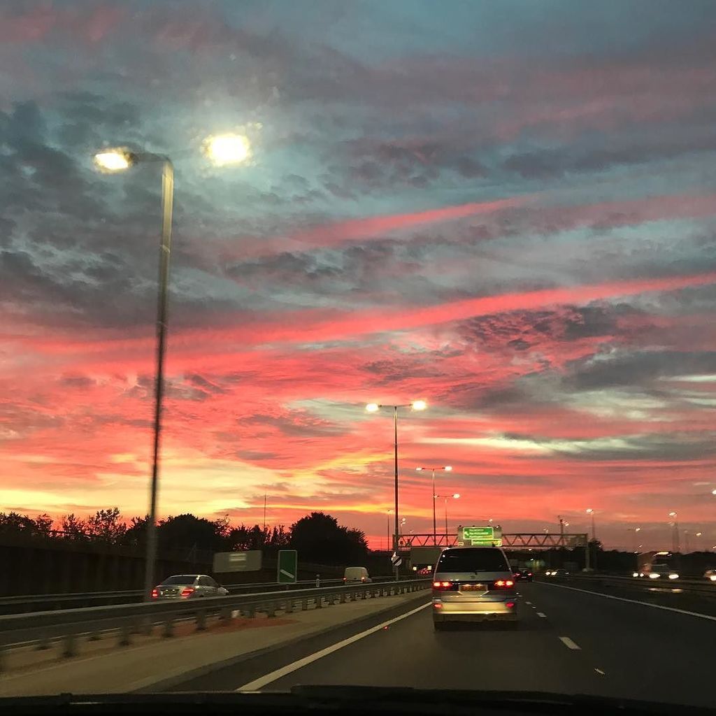 photowarrington's tweet photo. Cambridge Drive Home #iphoneography #dashmount #cambridge #cambridgeuk #cambridgebyphoto #… https://t.co/LTs6sDZQgM https://t.co/l6Q1uThOY4