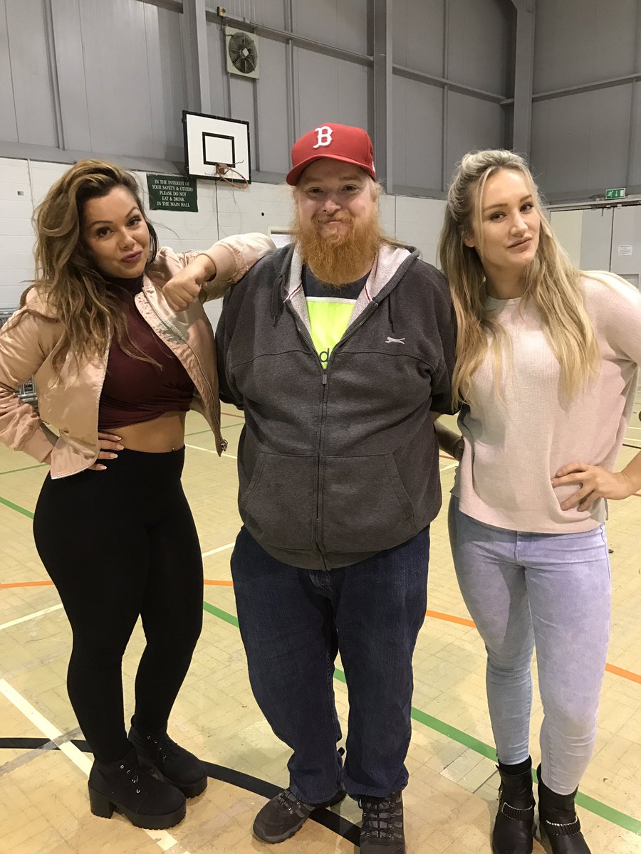 DarrylB1979's tweet photo. Just wanted to say thank you for the picture @Chardonnay_pro &amp; @nadia_sapphire hopefully see you both soon. #TooLush https://t.co/OfM4L39oaA