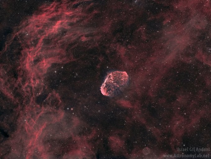 AstronomyLab's tweet image. First narrowband image. Crescent Nebula wide field.
goo.gl/i8OZh9
Hope you like it...
#Space #Astrophotography #photography