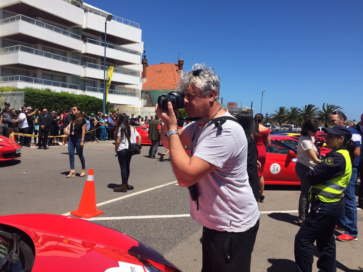 Diegourug's tweet photo. @emekavoces capturando las mejores fotos del #IncontroSudamerica #IncontroFerrari https://t.co/qZz8pljEuT