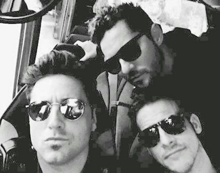 eincreibledb's tweet photo. #DiaDeEnsayo #OtElReencuentro @davidbisbal 👏👏🙌🙌 https://t.co/RYvnBQnXZK