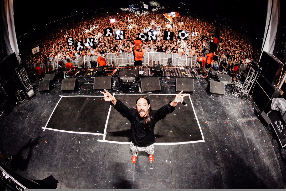 This show was fucking fire!!!! #malalunafest #sanantonio #texas https://t.co/SyC6v1mLRD