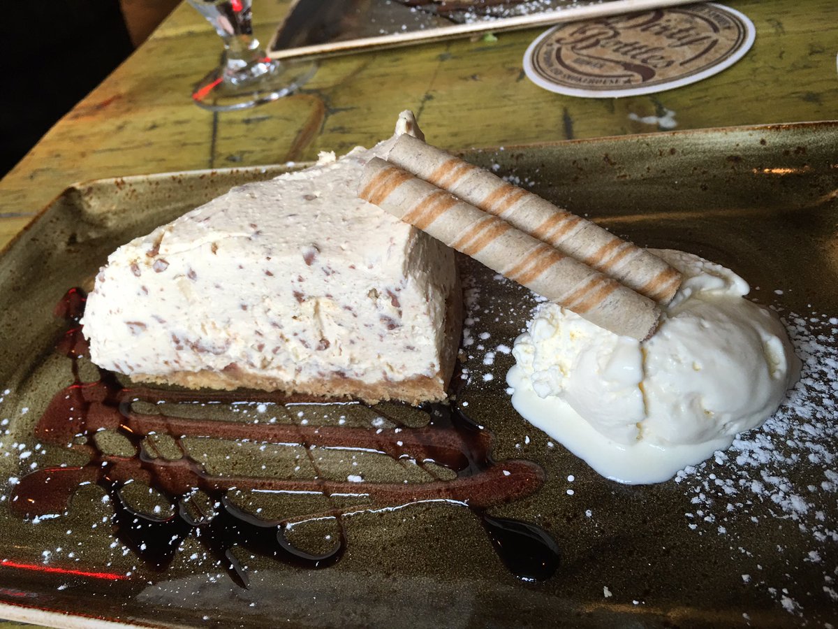 Really good #SundayLunch <a href="/TheDirtyBottles/">The Dirty Bottles</a>, definitely need to revisit to try out the burgers! #Alnwick #Food #Northumberland