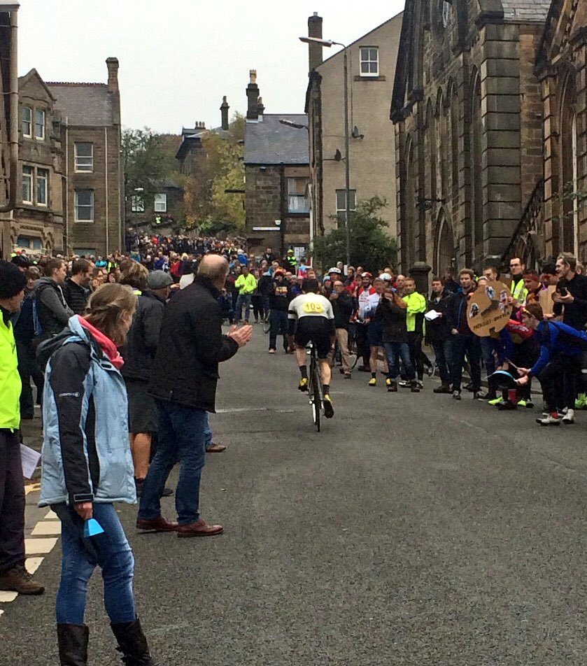 chris_boulton's tweet photo. Don't often see this size of crowd at a UK cycling event....at the National Hill Climb Champs - well done @MatlockCC https://t.co/S5RwpbBoE6