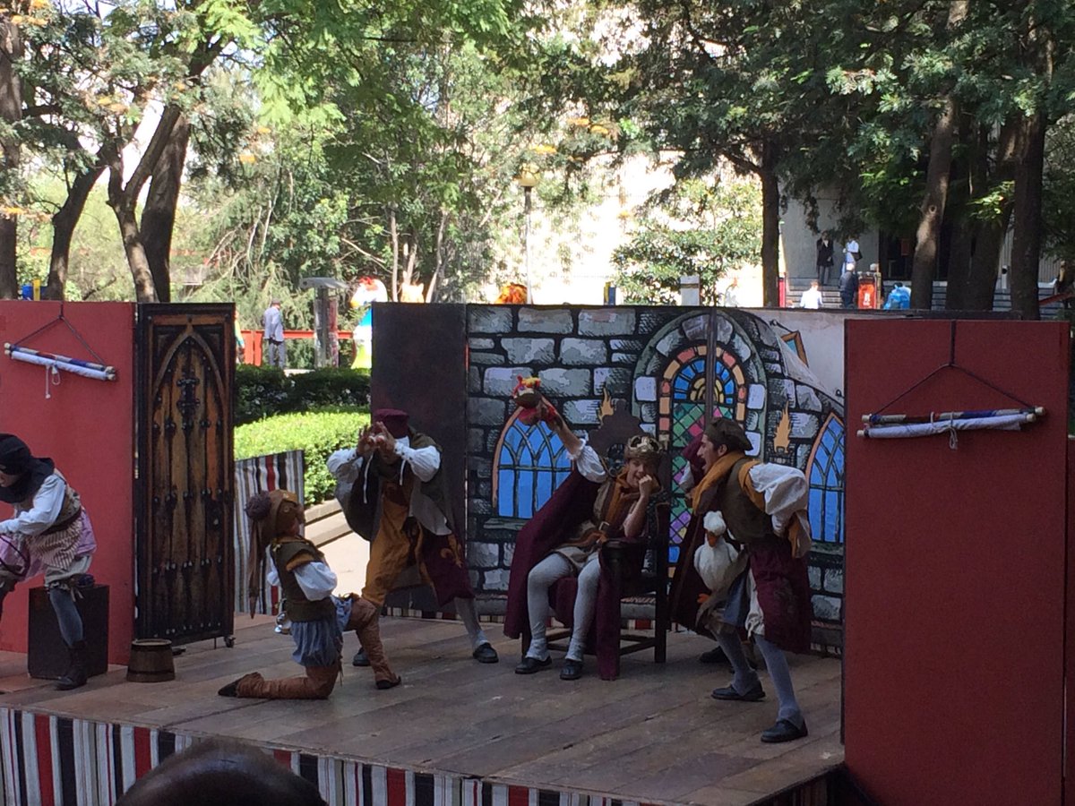 FernandotlSUR's tweet photo. Además de torneos de ajedrez para niños, el encuentro ofrece también actividades culturales como obras de teatro y conferencias https://t.co/6YFVR6KV4W