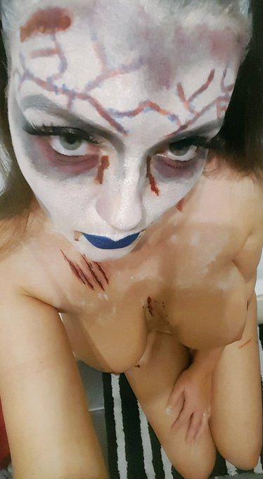 Didn't really think this through did I.. #bloodbath #ready https://t.co/ETjTch33kG<a href="/tag/bloodbath"class="tags">#bloodbath</a><a href="/tag/ready"class="tags"><span>#ready</span></a>